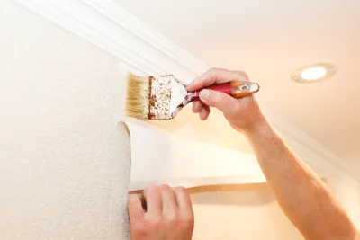 Pose de papier peint à la Clayette — revêtements muraux et toiles de verre